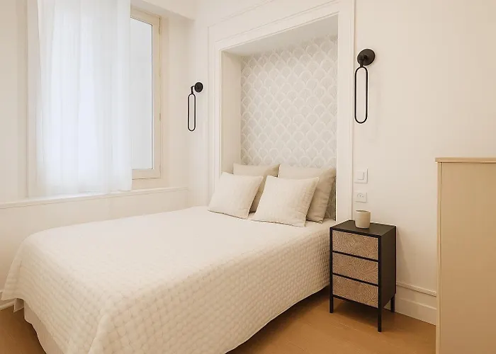 Arc De Triomphe-carnot Luxury & Design *