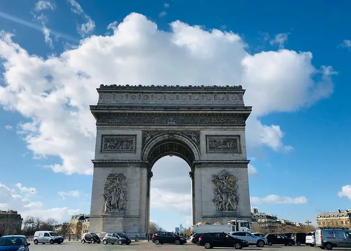 Arc De Triomphe-carnot Luxury & Design *