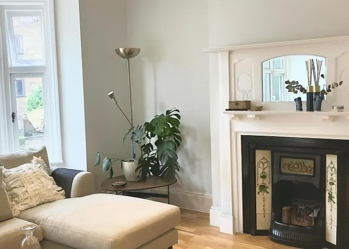 Arc De Triomphe-carnot Luxury & Design