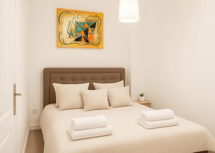 Arc De Triomphe-carnot Luxury & Design *